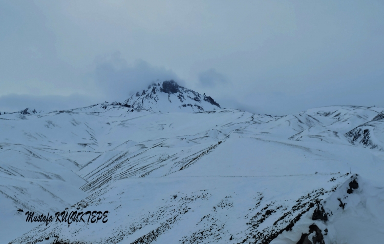 DAĞLARIN GÖRKEMLİSİ ERCİYES DAĞI