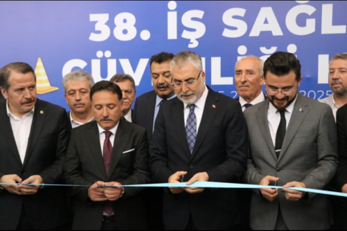 ALIMA ve Sosyal Gvenlik Bakan Vedat Ikhan Kayseri'deydi.