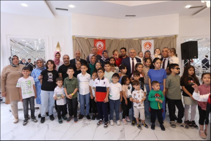 Kayseri'de Yetim Ve zel ocuklarla zel Kahvalt