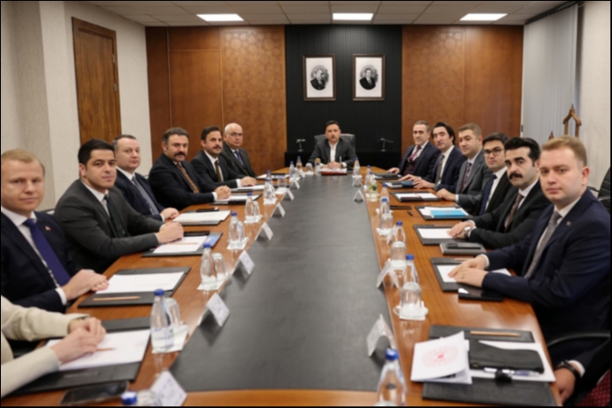 G�revine M�hr�n� Vuran Vali: Kayseri�de Y�netimin Hakk�n� Veren Liderlik Bulu�mas�