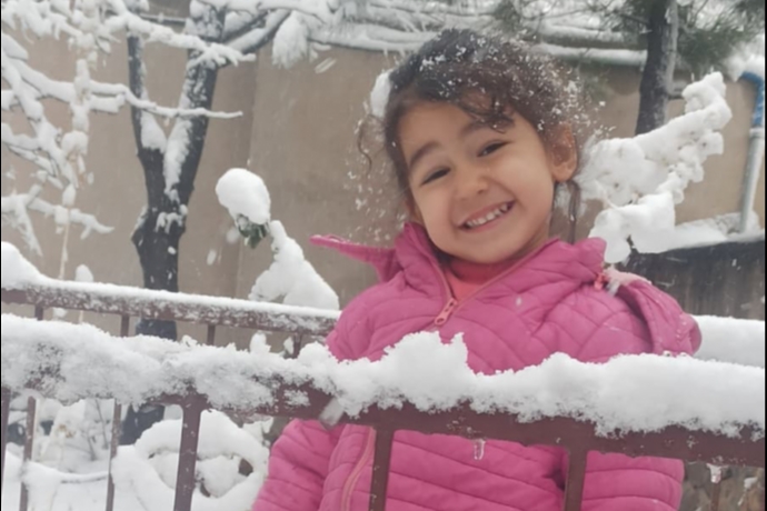 Yahyal� Beyaza B�r�nd�: Kar Ya���� Kartpostall�k Manzaralar Olu�turdu.