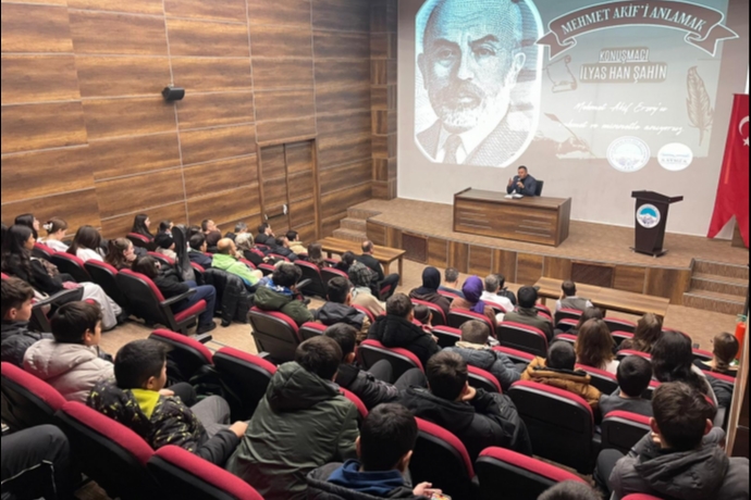 �stiklal�in Sesi Kayseri�de Yank�land�: Mehmet Akif Ersoy Vefat�n�n 89�uncu Y�l�nda An�ld�