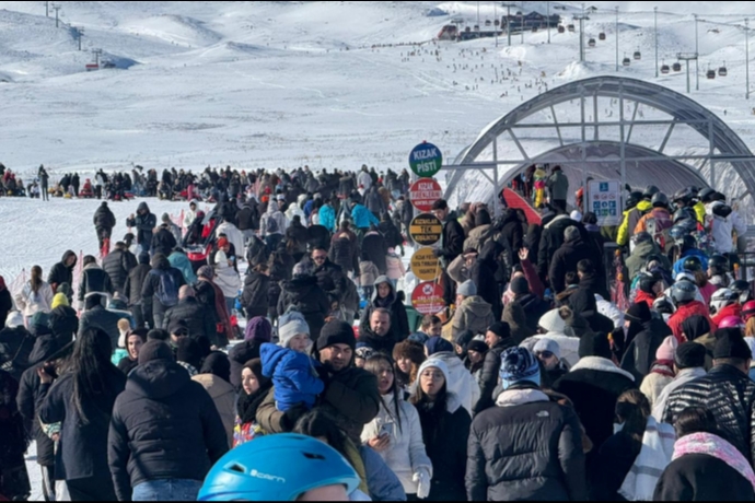 Erciyes�te Pazar Yo�unlu�u