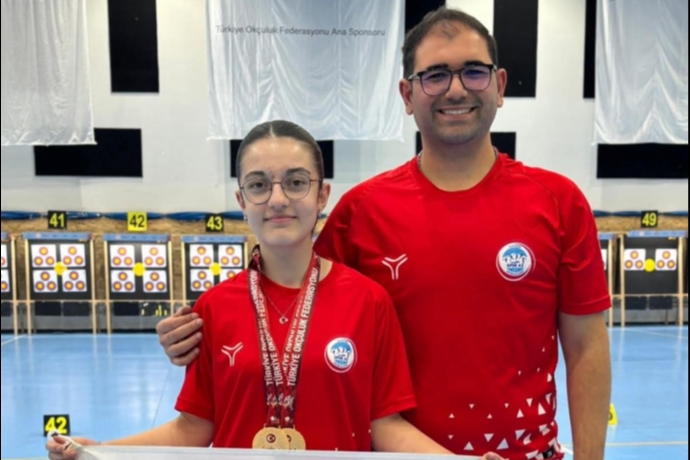 Spor A.�.'nin Ok�uluk Sporcusu, T�rkiye �ampiyonu Oldu