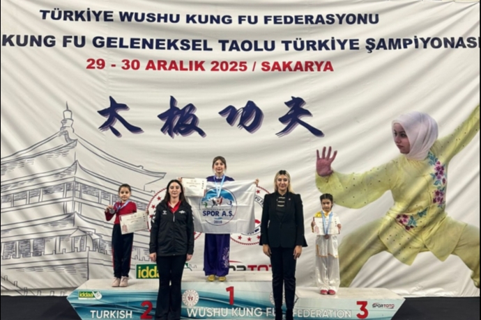 Kayseri'li Minik Sporcu T�rkiye �ampiyonu Oldu