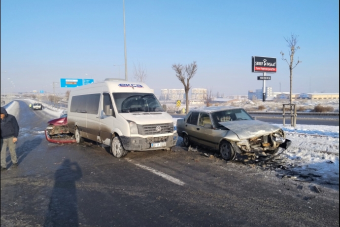 Kayseri'de 14 Ara�l�k Zincirleme Kaza