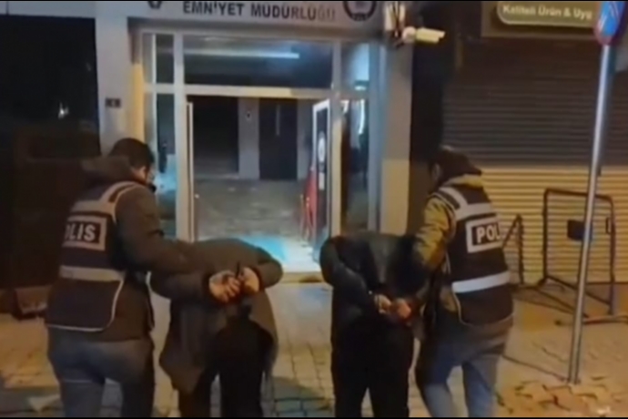 Kayseri'de ��yerinden H�rs�zl�k Yapan 2 ��pheli Tutukland�