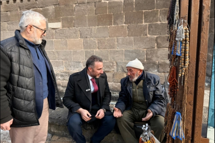 SP Kayseri Te�kilat�, Emeklilerin Sorunlar�n� Sahada Dinledi