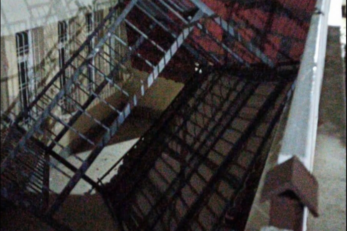 Yahyal��da F�rt�na Kamelyalar� Yerinden S�kt�