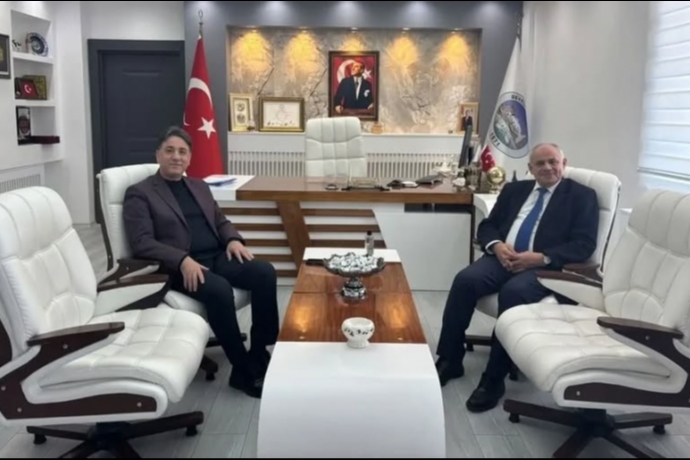 Develi ve Yahyal� Belediye Ba�kanlar�ndan �rnek Dayan��ma: Ortak OSB ��in G�� Birli�i