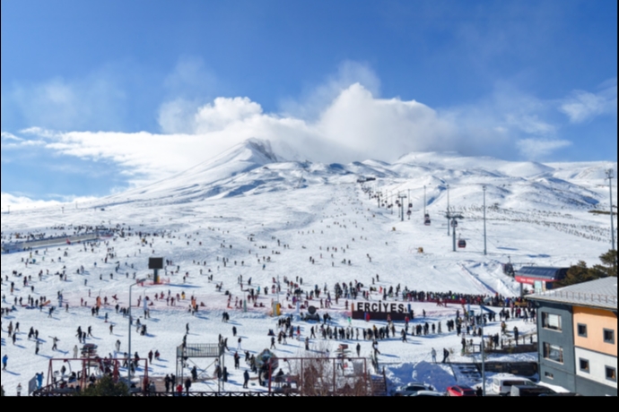 Kayseri Erciyes�te Hafta Sonu Yo�unlu�u