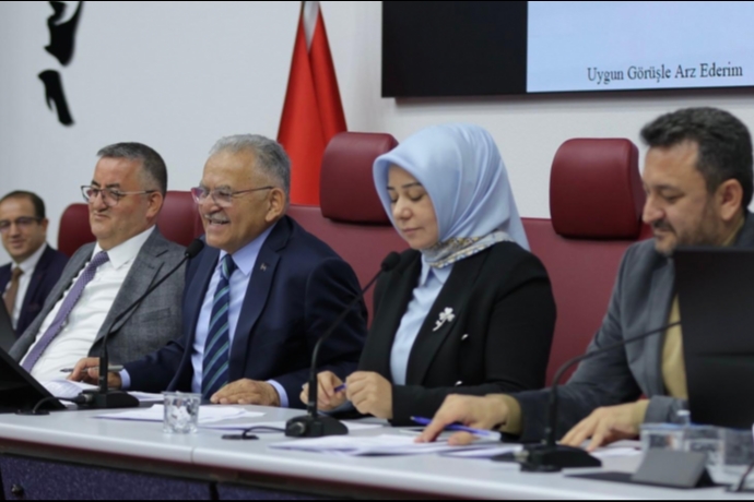 Ba�kan B�y�kk�l��: KASKݒmize Deste�e Devam, Suya Zam Yok