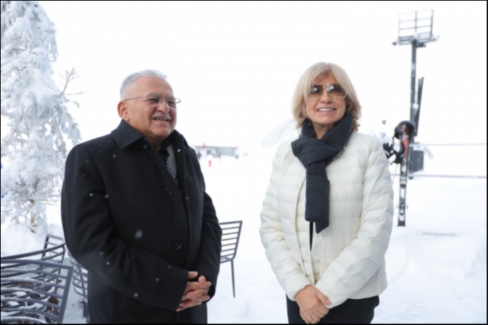 Tansu �iller Erciyes�te 