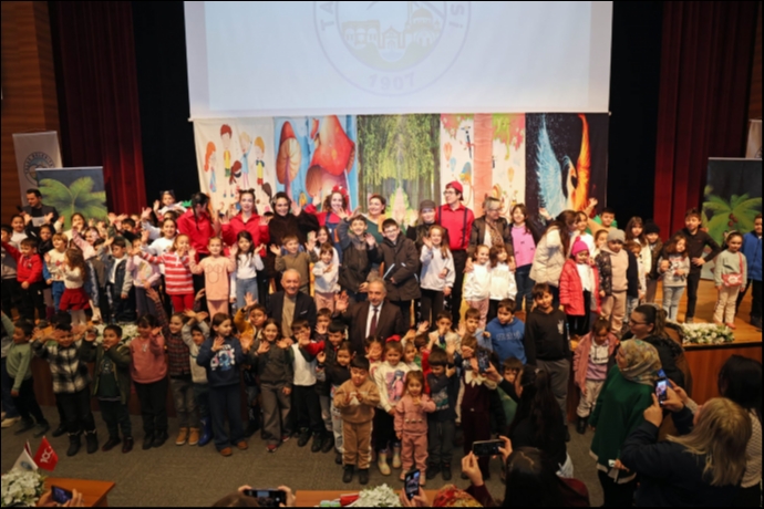 Talas�ta Karne Sevinci Sahneye Ta�t�: �ocuklar Tiyatro �le E�lendi