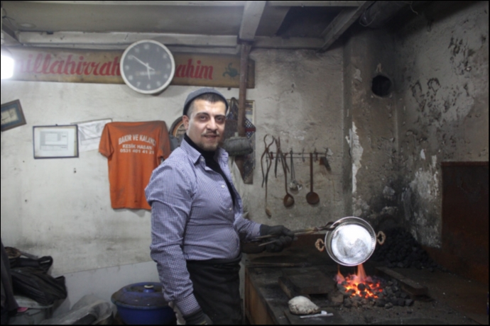 Bir Tavsiyeyle Yand� Oca��; Be� Y�ld�r Bak�r� Hayata D�nd�r�yor