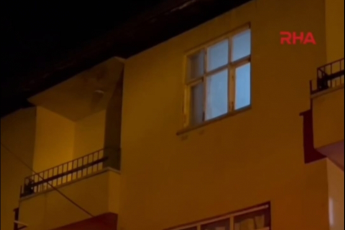 Kayseri'de Gece Sessizli�i Kur�un Sesleriyle Bozuldu: �ki Katl� Ev Hedef Al�nd�