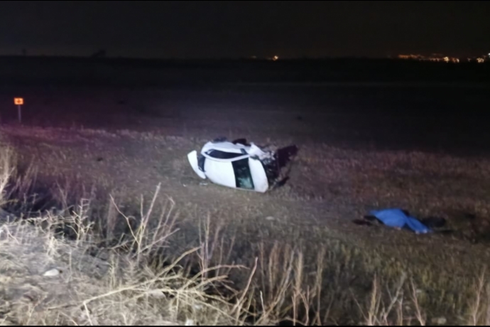Kayseri-Malatya Yolunda Gece Yar�s� Facias�: �arampole Yuvarlanan Otomobil Can Ald�