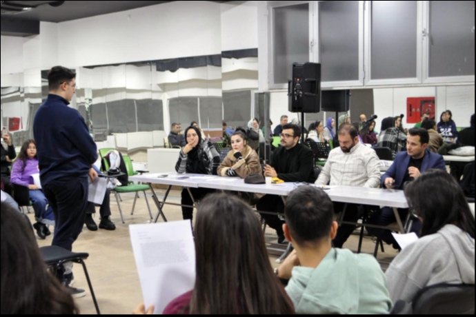 Karadut Sahnesinde Heyecan Ba�lad�: Talas�ta Oyuncu Se�melerinde �lk Sonu�lar A��kland�