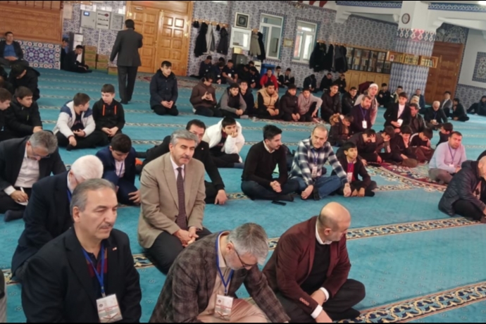 Kayseri�de �mam Hatip Finali Nefes Kesti: 240 ��renci Ayn� Hedef ��in Yar��t�