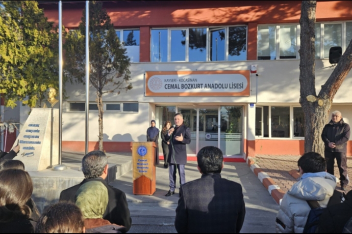 Co�kun Esen�in Selam �a�r�s�: Kayseri Okullar�nda �Bir K�ssa Bir Selamla, Bin Hisse Bin Nezaket� D�nemi Ba�lad�!