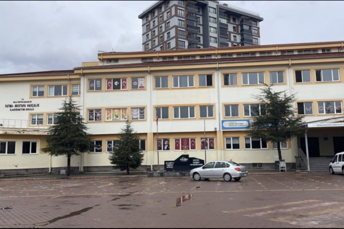 Talas�ta Okul Bah�esinde Deh�et: 8�inci S�n�f Tart��mas� B��akla Bitti!