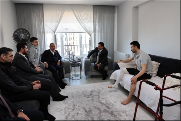 Kur�unlar�n Hedefi Olmu�tu Devlet Zirvesinden Yaral� Komisere Moral Ziyareti