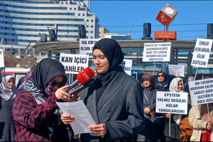 Erciyes Kad�n Platformu�ndan Cumhuriyet Meydan��nda Epstein Dosyalar�na Sert Tepki