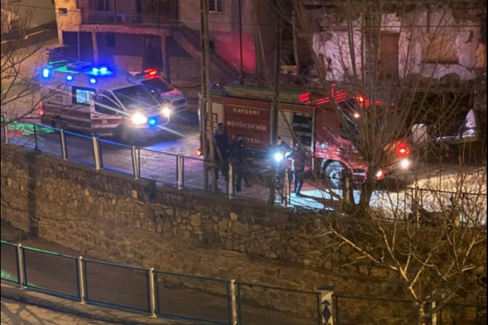 Yahyal��da Gece Yar�s� Panik: K�r�lan Kap�n�n Ard�ndan Ger�ek Hastanede Ortaya ��kt�