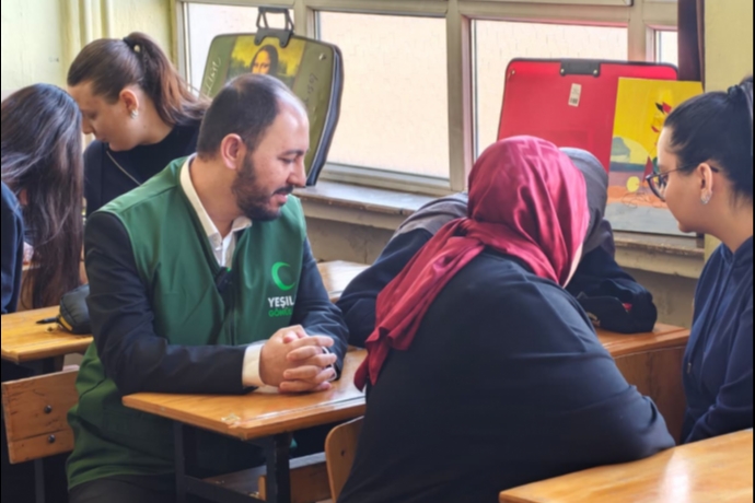 Kayseri�de Okullarda Fark�ndal�k Seferberli�i: �lk Ders Ye�ilay Oldu