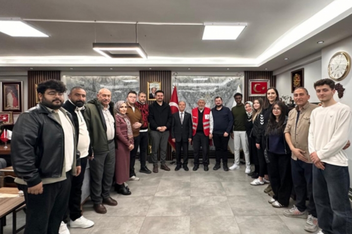 Kayseri K�z�lay�dan Anlaml� �ftar Bulu�mas�: ��renciler Ve Uluslararas� Misafirler Ayn� Sofrada