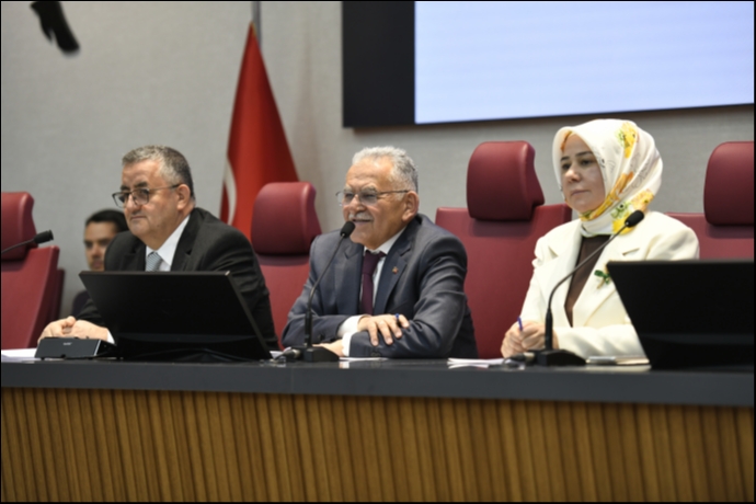 Kayseri'de Tarihin Alt�ndan ��kan S�r: Camikebir Suri�i�nde Y�zy�ll�k Medrese �zleri