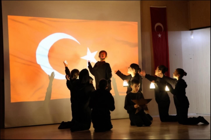 Yahyal��da �stiklal Mar���n�n Hik�yesi Yeniden Sahneye Ta��nd�