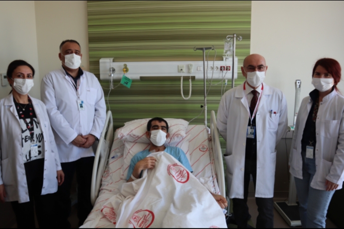 Kayseri'de Bir Telefonla De�i�en Hayat: Kadavradan B�brek Nakliyle Yeniden Do�du