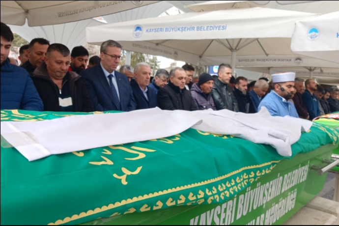 Beyaz �nl�kle Veda: Gen� T�p ��rencisinin Hikayesi Y�rekleri Da�lad�