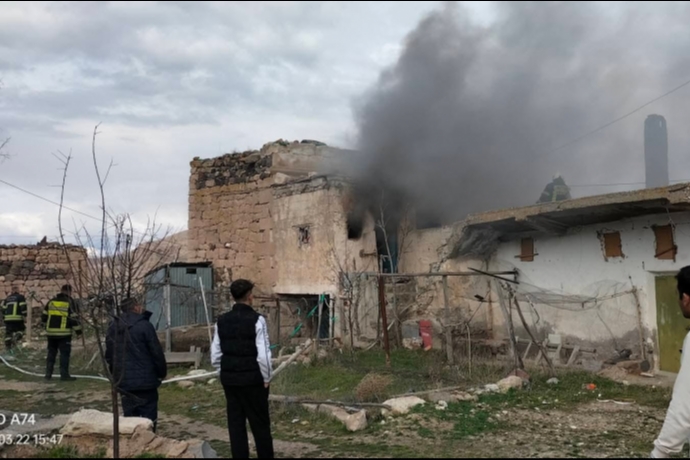 Kayseri�de Korkutan Gece: Bo� Evde Ba�layan Yang�n�n Perde Arkas� Merak Uyand�rd�