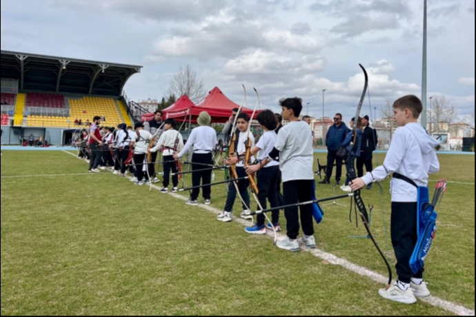 Hedefte Zirve Var: Minik Ok�ular Kayseri�de Nefes Kesen Yar��ta!